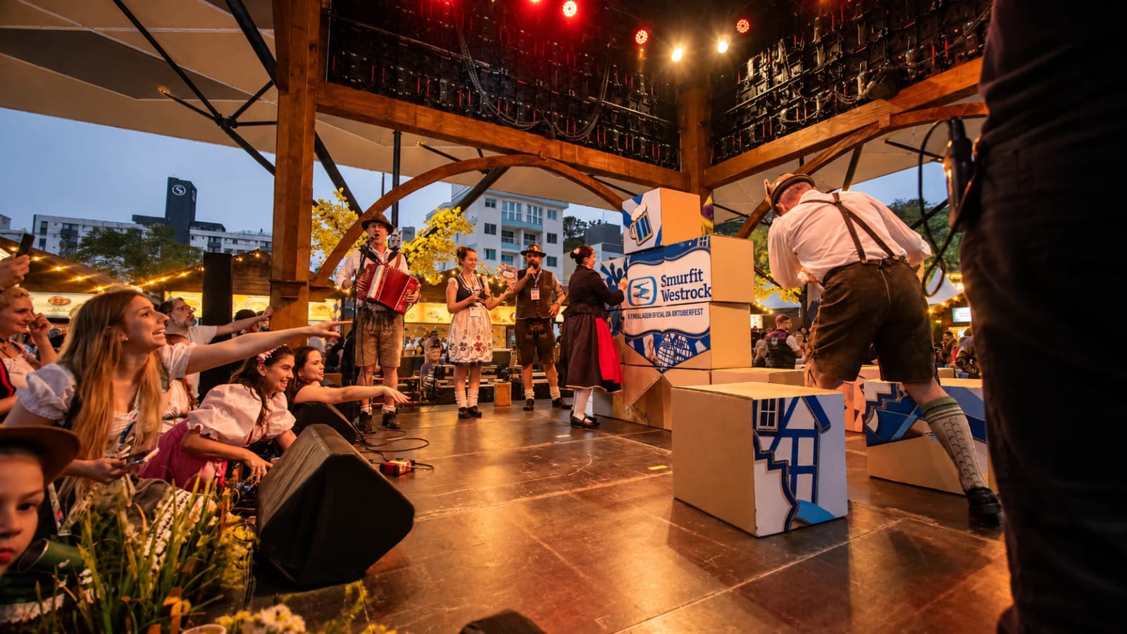 Case OKTOBERFEST BLUMENAU, SMURFIT WESTROCK. — foto 19